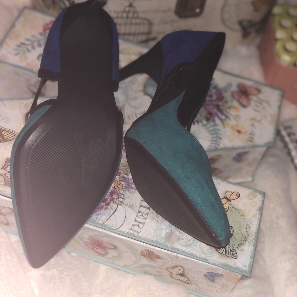 Colorblock Pumps - Picture 5 of 5